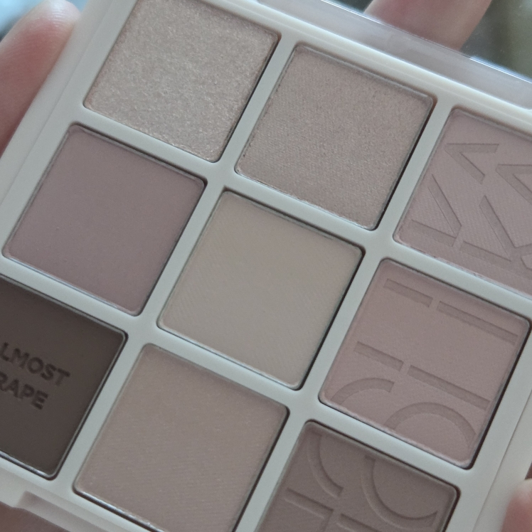 HOLIKAHOLIKA MyFave 心情眼影盘 [13 Amour Gris] common.review image