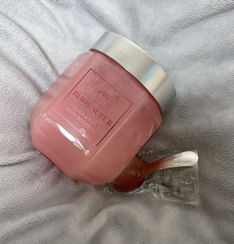 플루 (Plu) 퍼퓸드 프루티 바디스크럽 [피치앤플럼] review image
