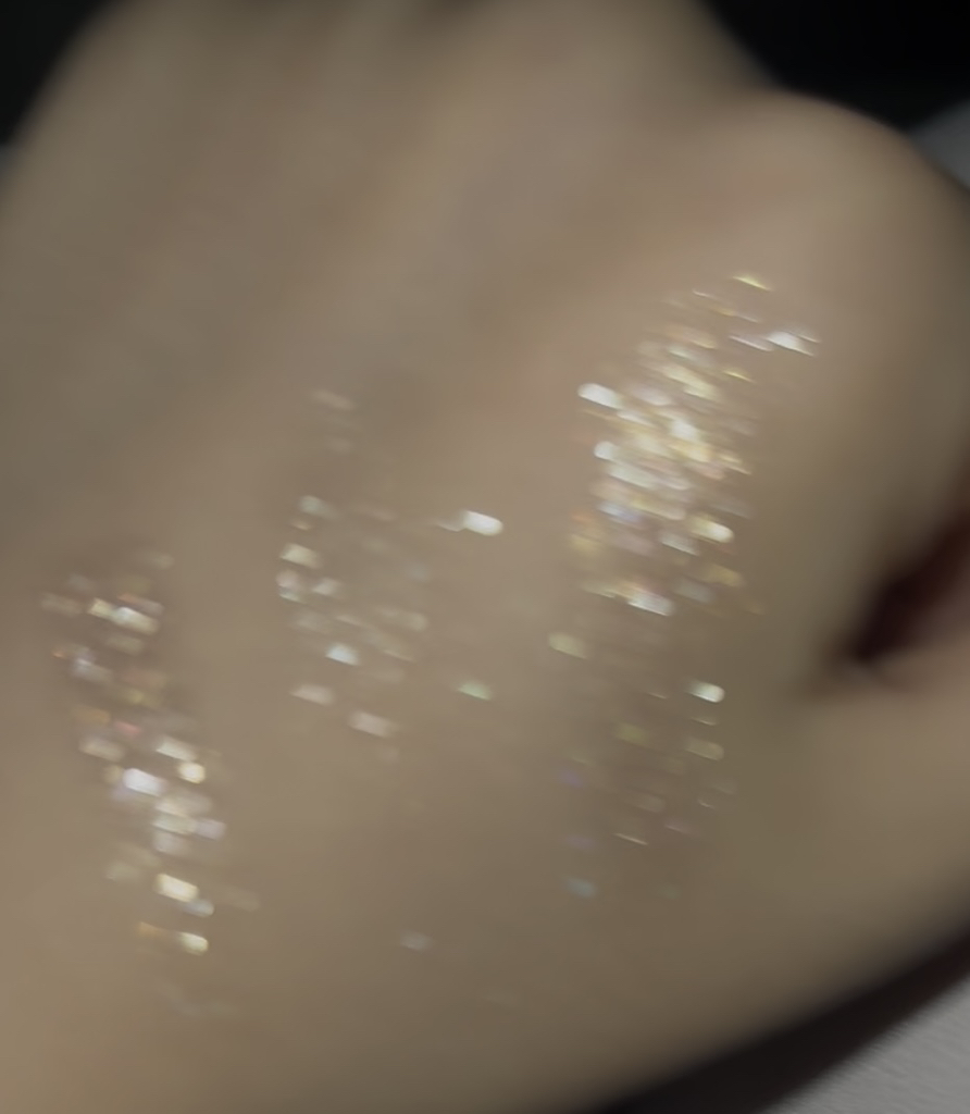 스틸라 (stila) 헤븐스 듀 올 오버 실버 레이크 review image