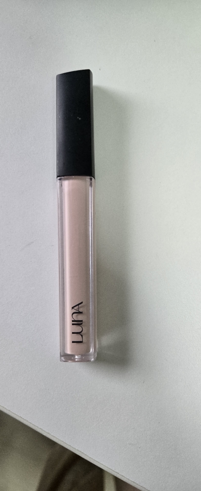 루나 (LUNA) 롱래스팅 팁 컨실러 [SPF30/PA++] [3호 브라이트] review image