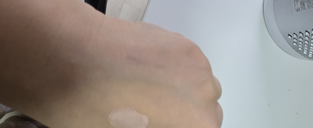 루나 (LUNA) 롱래스팅 팁 컨실러 [SPF30/PA++] [3호 브라이트] review image