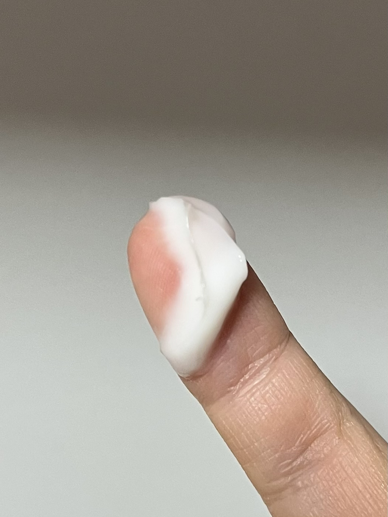 玻尿酸水润持久防晒霜 [SPF50+/PA++++]的真实用户使用照片