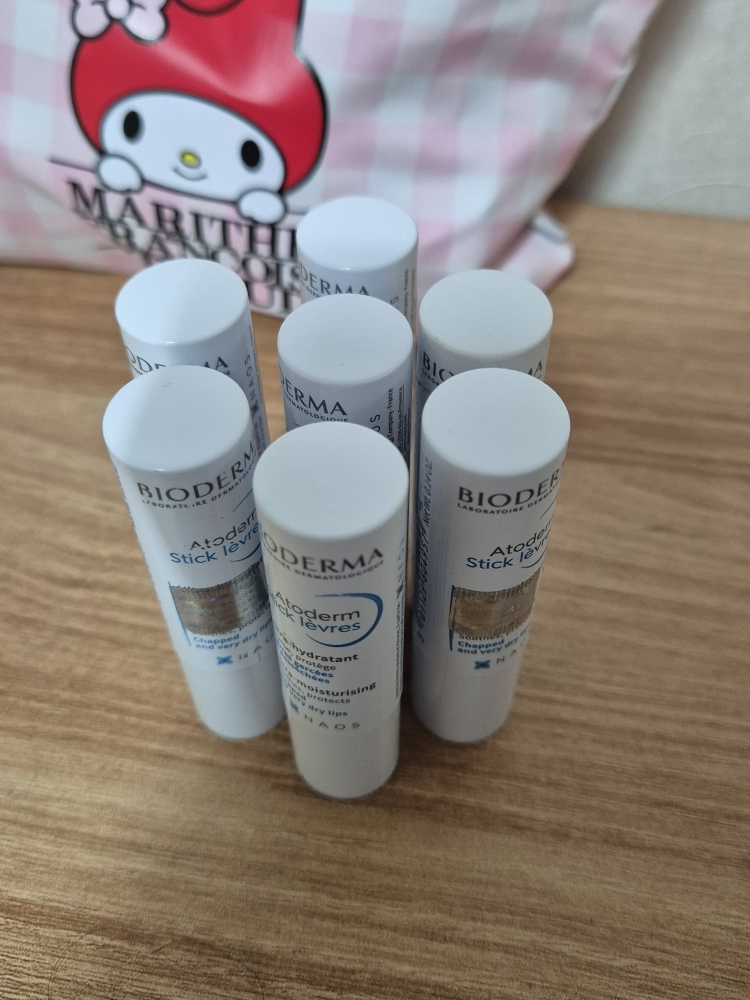 Atomum 唇膏的真实用户使用照片