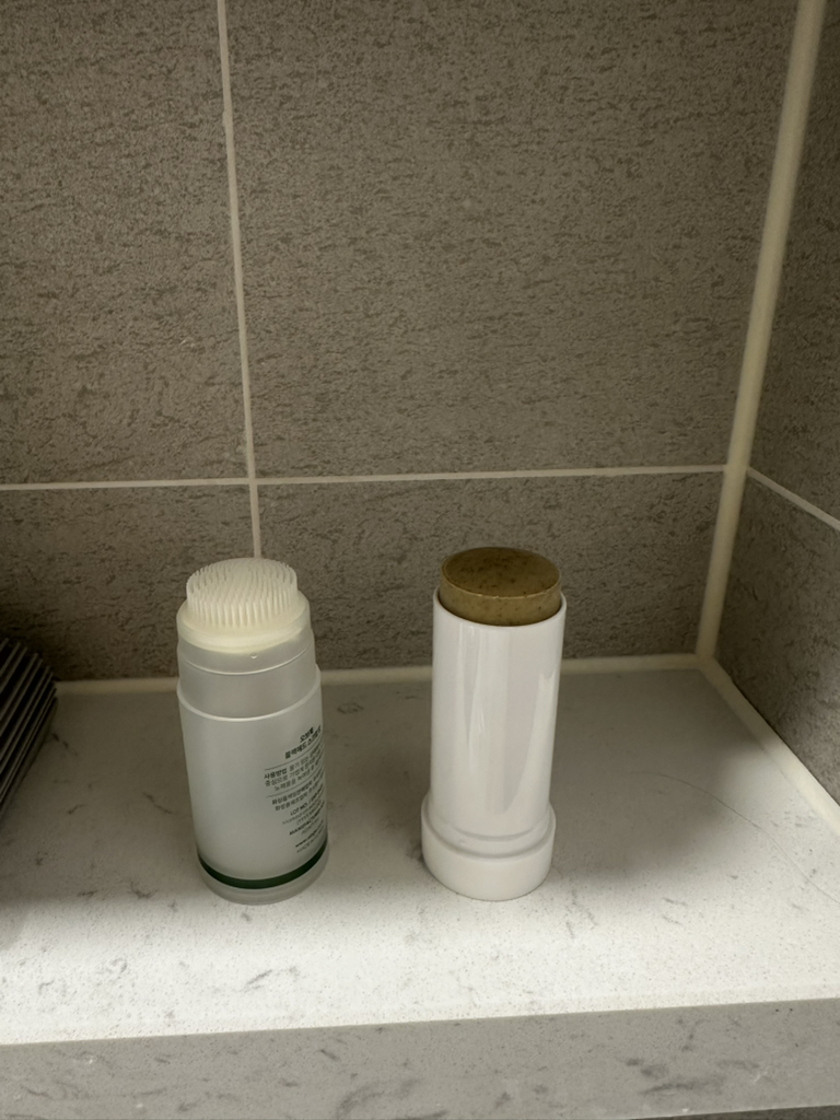 오브제 (OBgE) 블랙헤드 스크럽 밤 review image