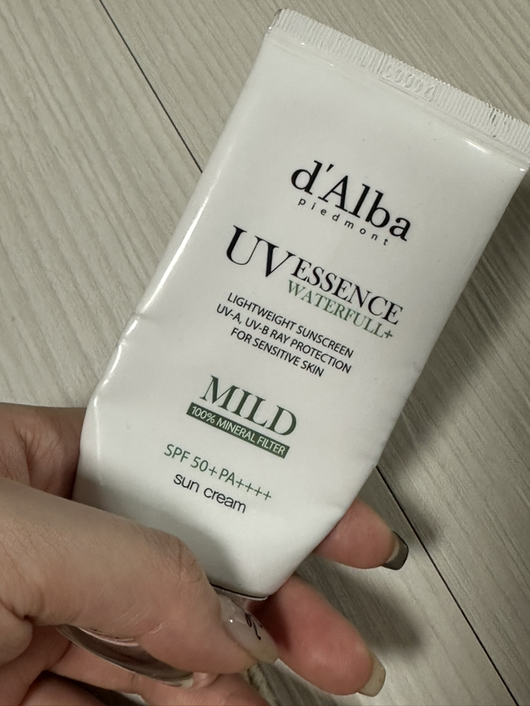 달바 (d'Alba) 워터풀 선크림 [SPF50+/PA++++] [마일드] review image