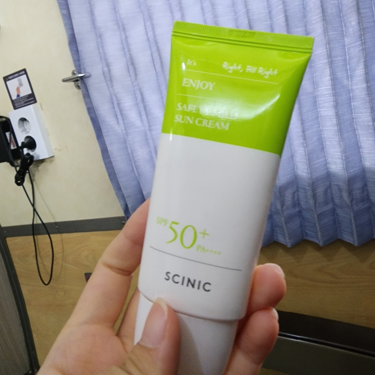 Enzoi 安全温和防晒霜 [SPF50+/PA++++]的真实用户使用照片