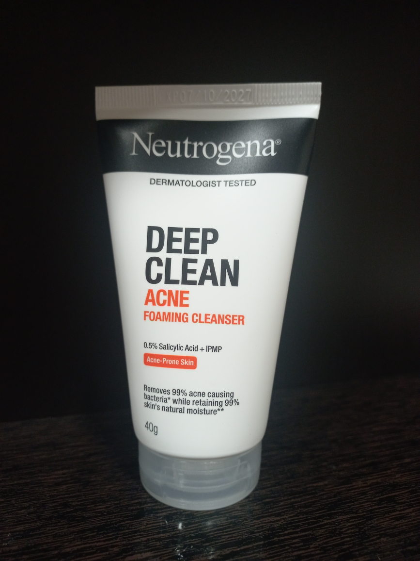 露得清 深层清洁泡沫洁面乳 [Aqne] common.review image