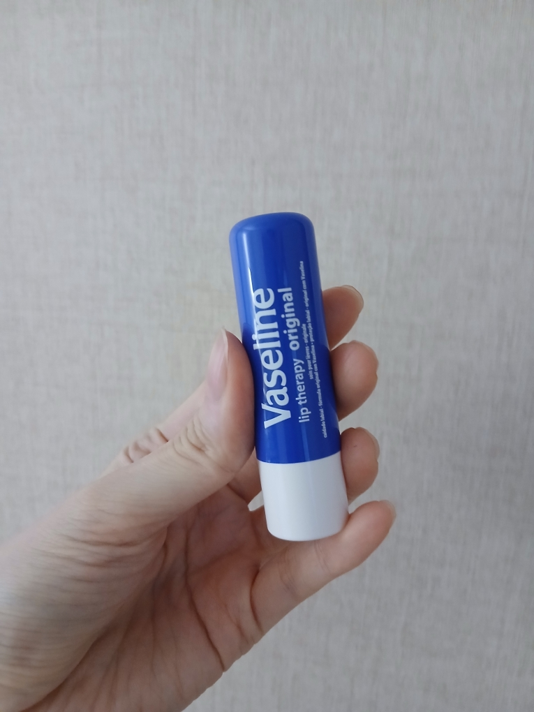 凡士林 (联合利华）唇部护理润唇膏 [原味］ common.review image