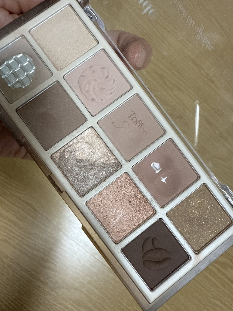 뮤드 (mude) 숄 모먼트 아이섀도우 팔레트 [05 토피넛라떼] review image