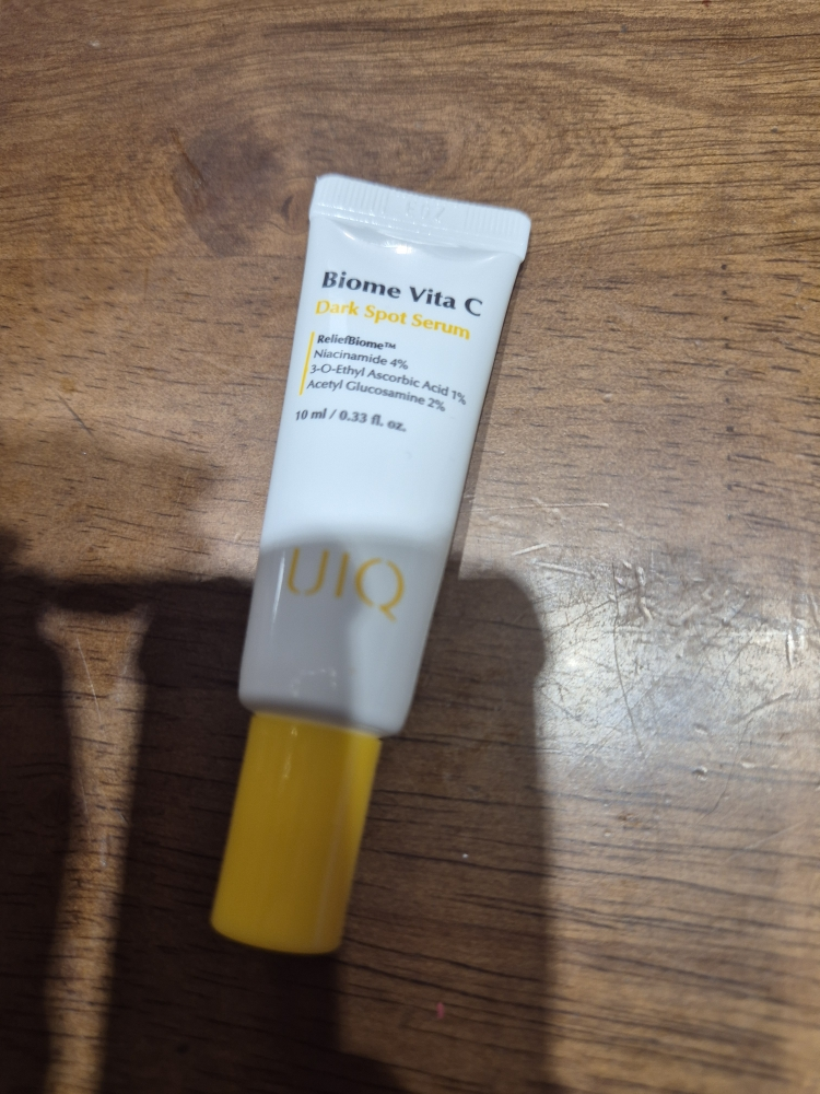 UIQ Biome Vita C Serum review image