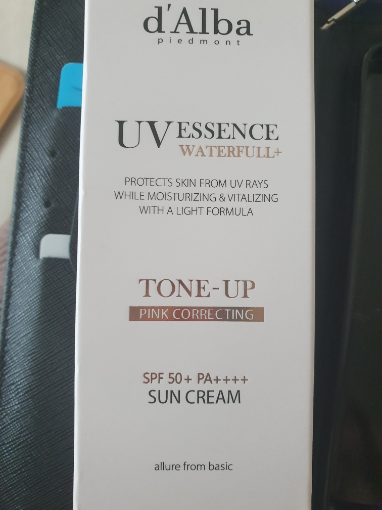 水池防晒霜 [SPF50+/PA++++] [调色/粉色]的真实用户使用照片