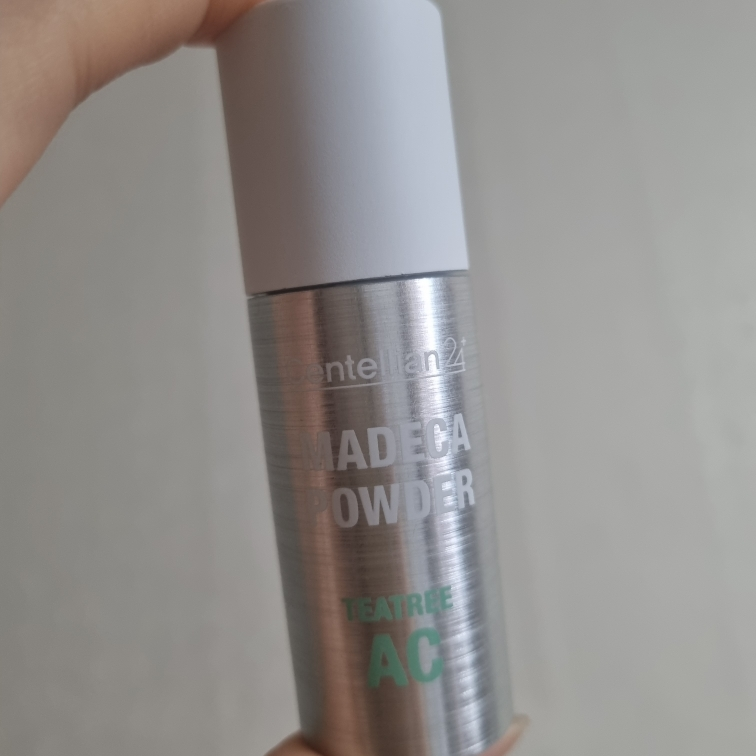 CENTELLIAN24 Madeca Powder Tea Tree AC review image