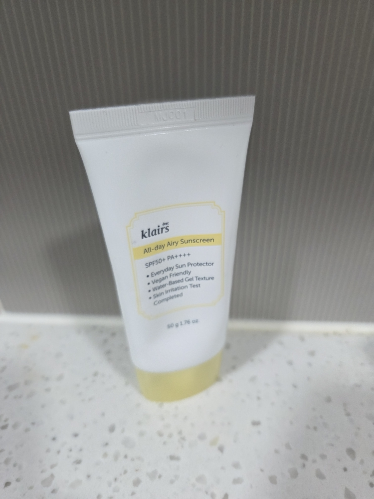 全天候透气防晒霜 [SPF50+/PA++++]的真实用户使用照片