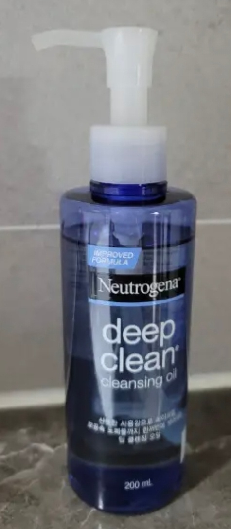 Neutrogena Deep Clean Cleansing Oil review image