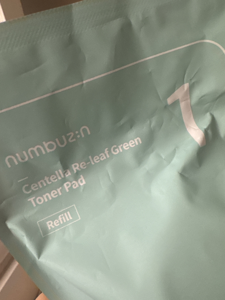 넘버즈인 (numbuzin) 태닝 포차코 에디션 1번 시카 갈아만든 초록패드 review image