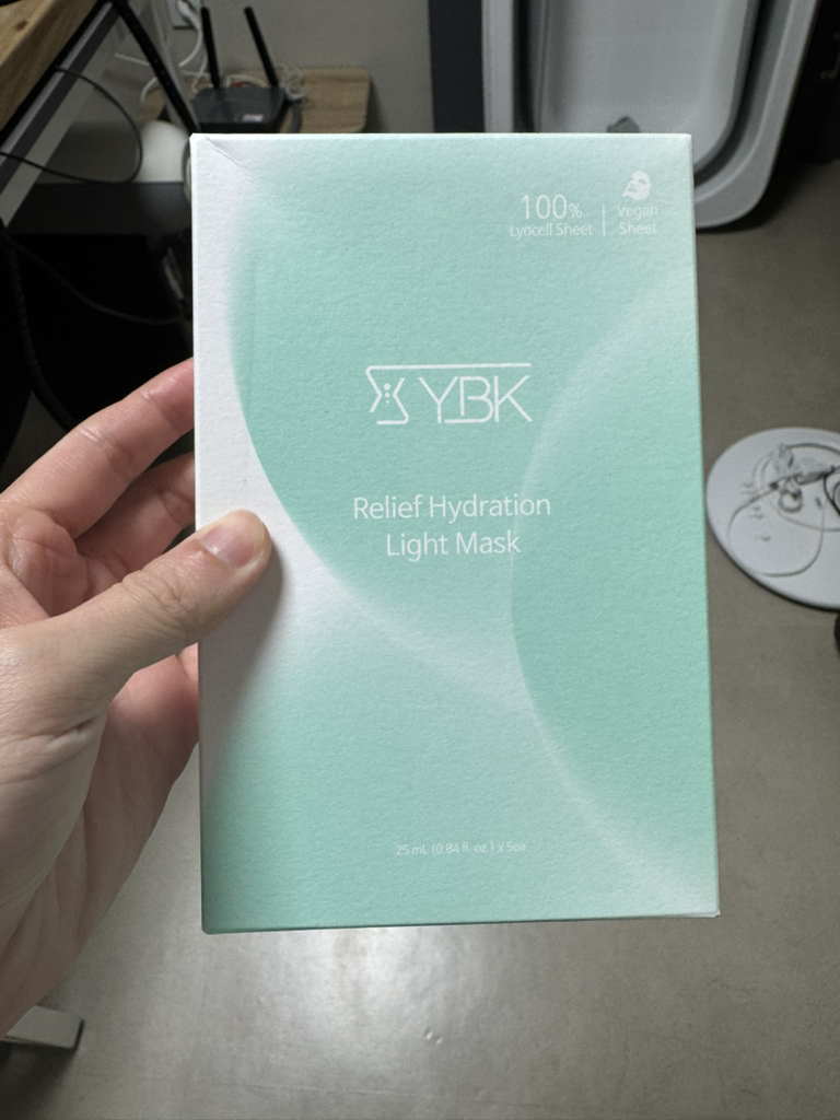 舒缓保湿光感面膜的真实用户使用照片