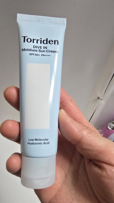 玻尿酸水润持久防晒霜 [SPF50+/PA++++]的真实用户使用照片