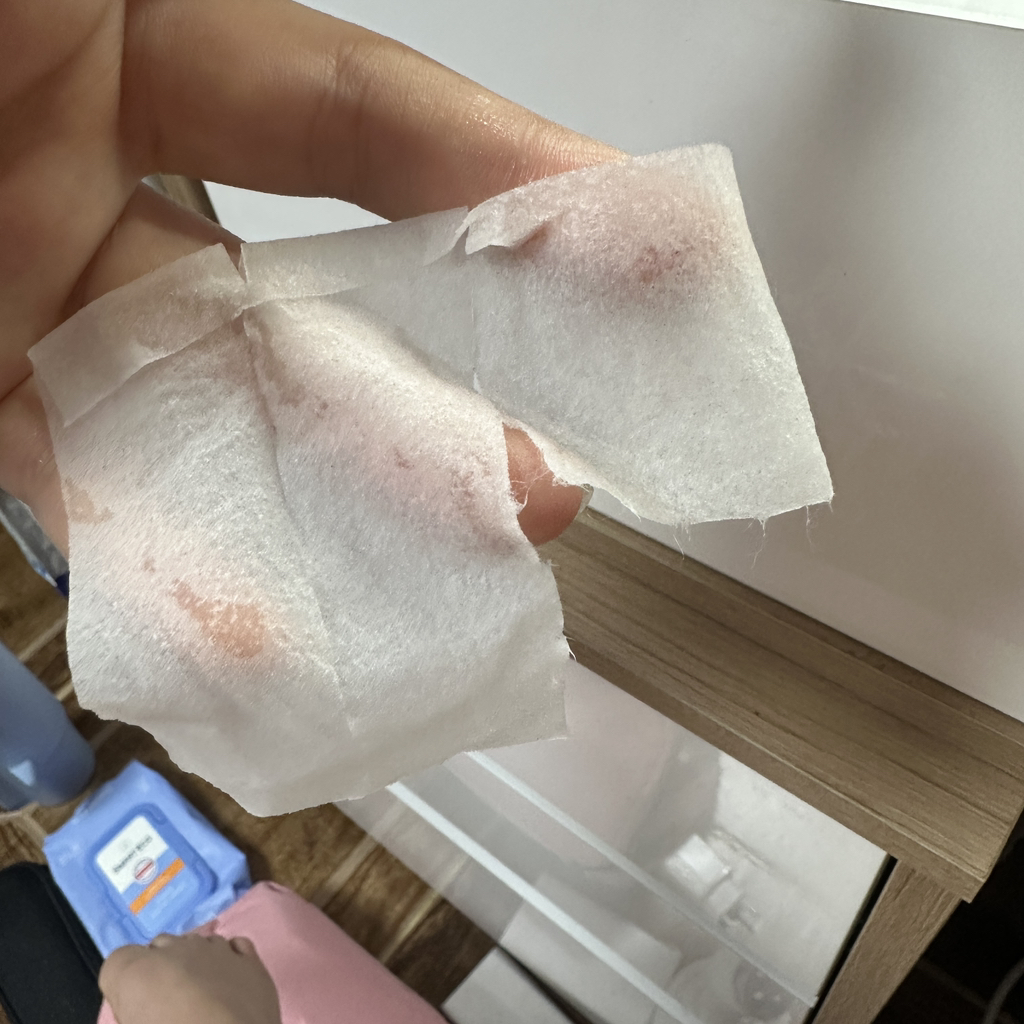 디어클레어스 (dearKlairs) 프레쉴리 쥬스드 비타민 화잘먹 패드 review image