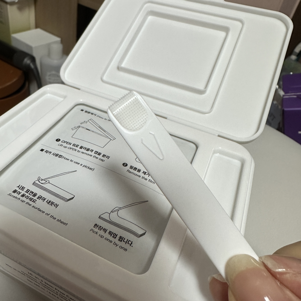 디어클레어스 (dearKlairs) 프레쉴리 쥬스드 비타민 화잘먹 패드 review image