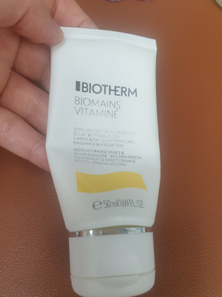 비오템 (BIOTHERM) 오 비타미네 핸드크림 review image