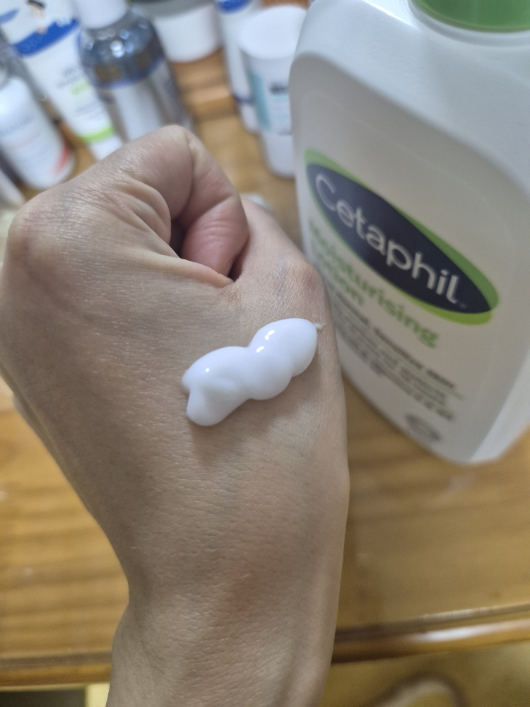 保湿乳液的真实用户使用照片