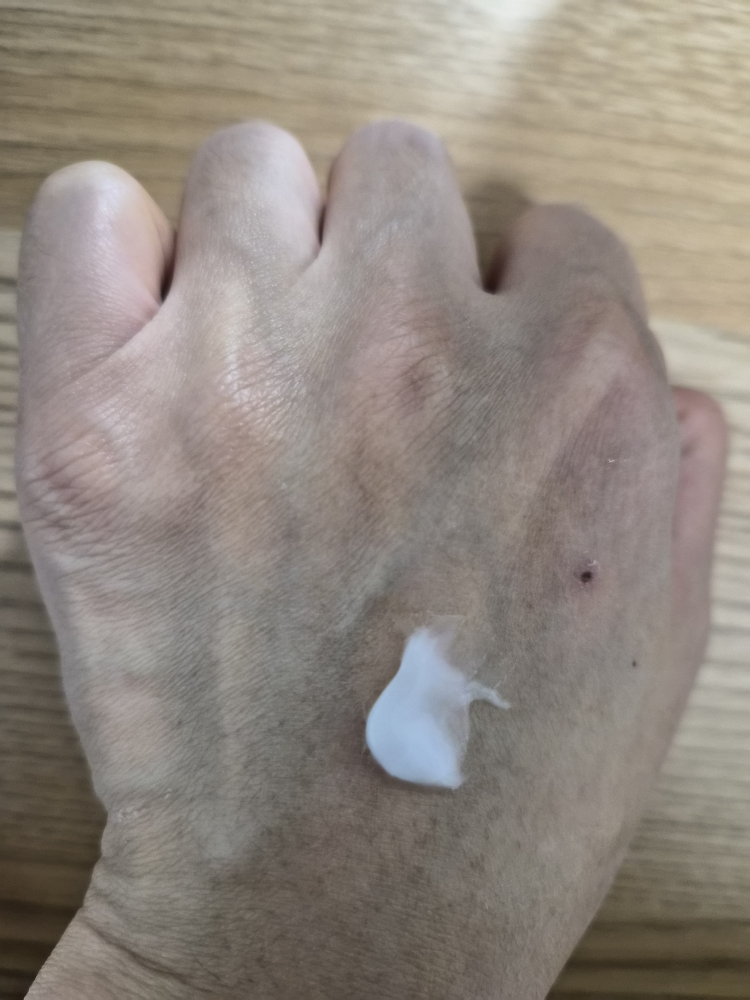 Ảnh đánh giá thực tế của người dùng về Kem dưỡng da collagen trà xanh ceramide tăng cường độ đàn hồi