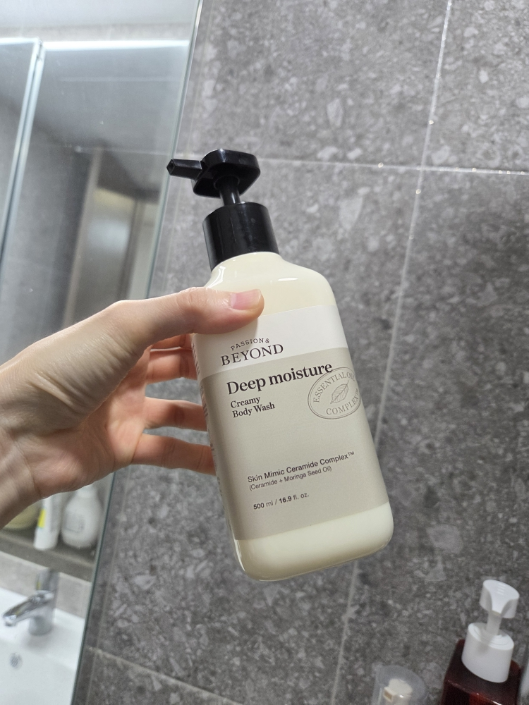 비욘드 (BEYOND) 딥모이스처 크리미 바디워시 review image