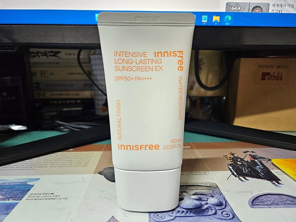 이니스프리 (INNISFREE) 인텐시브 롱래스팅 선스크린 EX [SPF50+/PA++++] review image