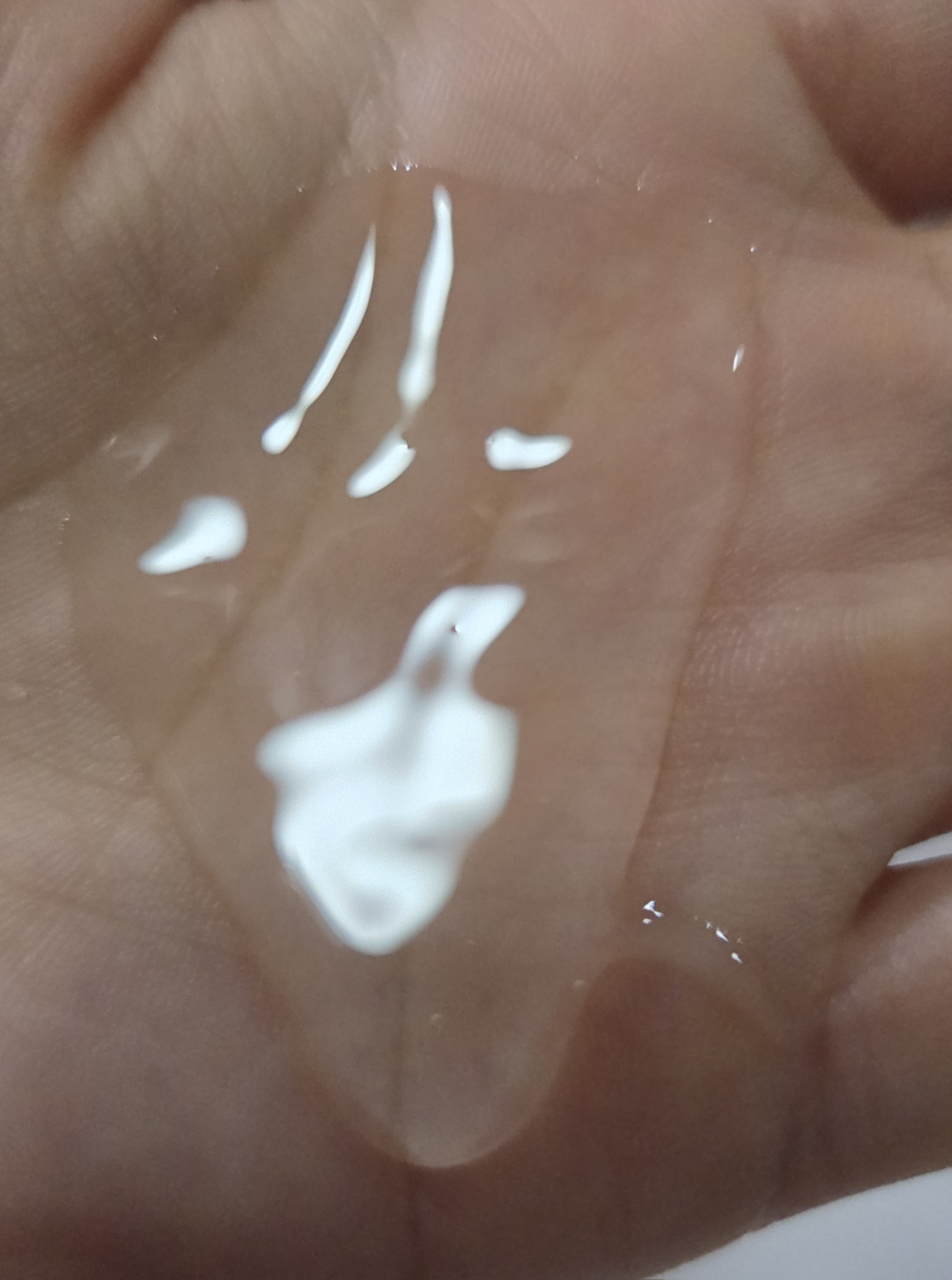 Trouble Clear 弱酸性啫喱洁面乳的真实用户使用照片