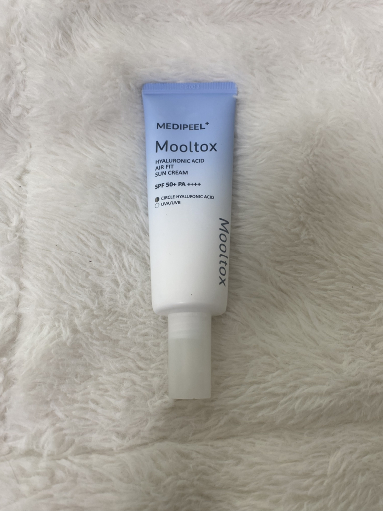 메디필 (MEDIPEEL) 히알루론산 물톡스 밀착 보송 선크림 [SPF50+/PA++++] review image