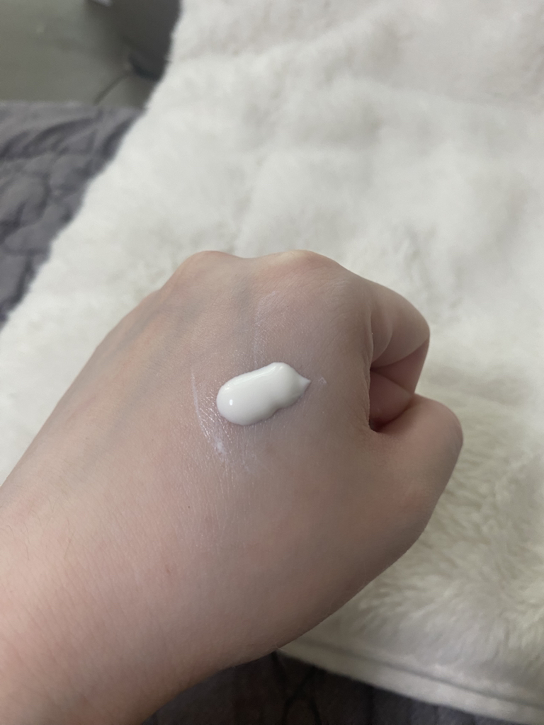 메디필 (MEDIPEEL) 히알루론산 물톡스 밀착 보송 선크림 [SPF50+/PA++++] review image
