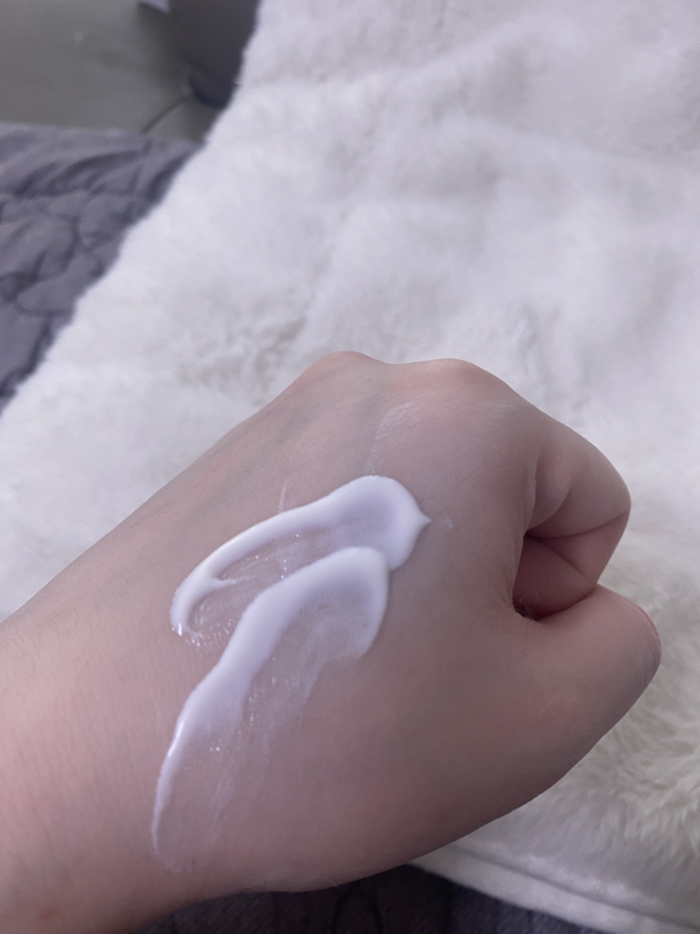 메디필 (MEDIPEEL) 히알루론산 물톡스 밀착 보송 선크림 [SPF50+/PA++++] review image