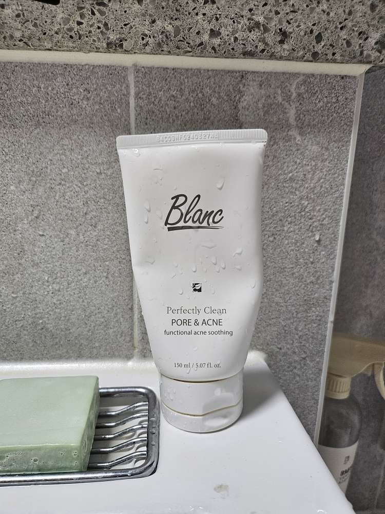 블랑네이처 (BLANCNATURE) 여드름 기능성 클렌징폼 review image