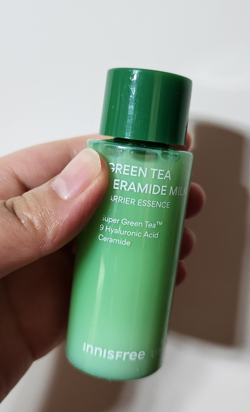 이니스프리 (INNISFREE) 그린티 밀크 보습 에센스 review image
