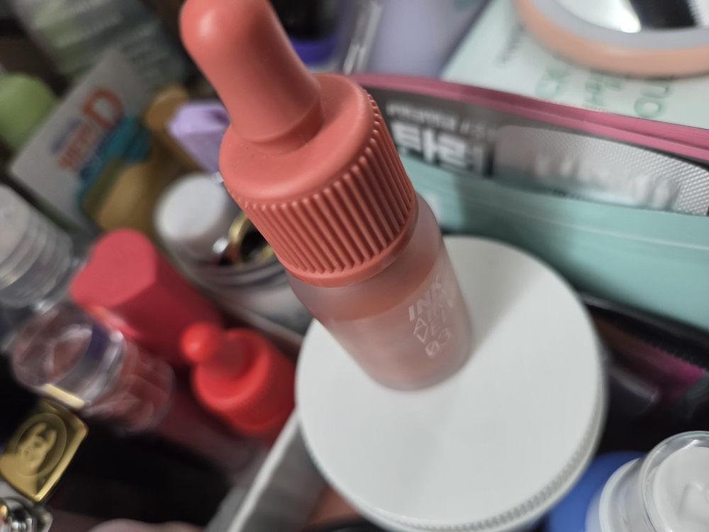 페리페라 (peripera) 잉크 더 에어리 벨벳 [003 만찢코랄] review image