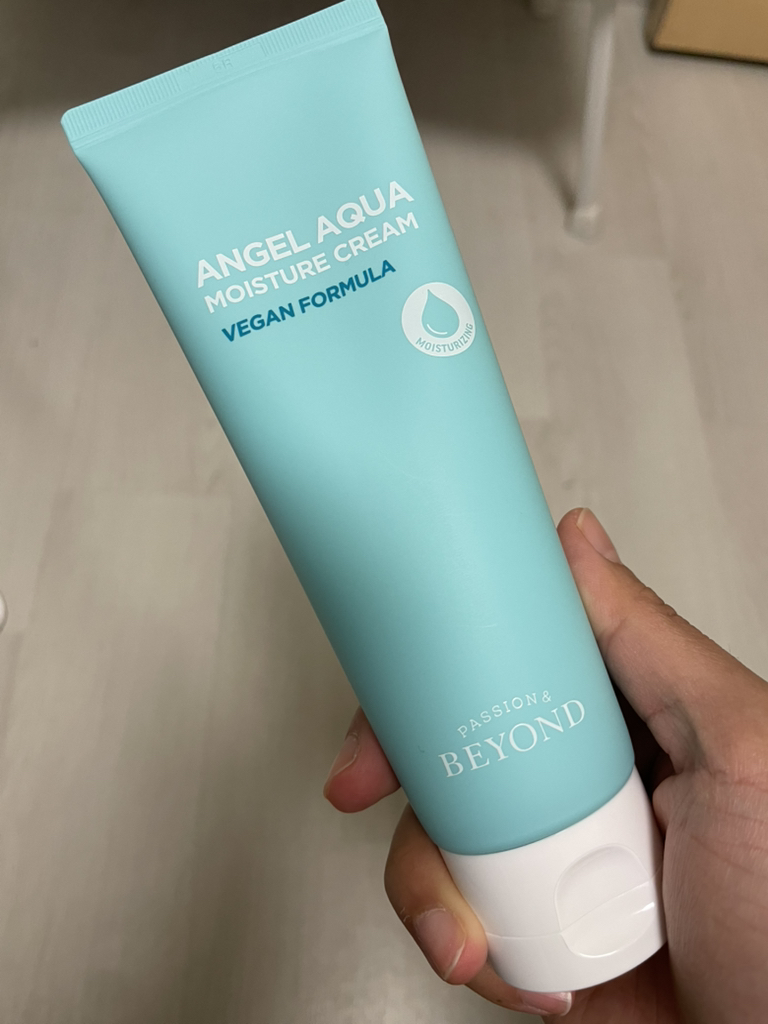 Ảnh đánh giá thực tế của người dùng về Angel Aqua Moisturizing Soothing Cream