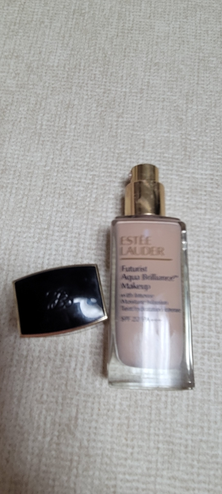 雅诗兰黛 未来学家粉底霜 [SPF20/PA+++] [1C0 Cool Poslin] (1C0 Cool Poslin) common.review image