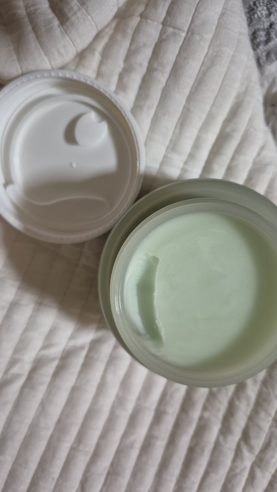 绿色温和卸妆膏的真实用户使用照片