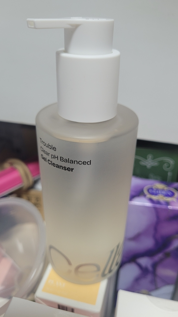 Trouble Clear 弱酸性啫喱洁面乳的真实用户使用照片