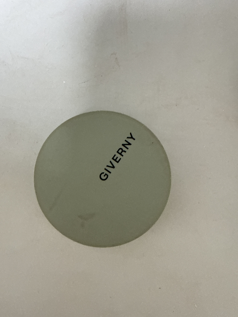 지베르니 (GIVERNY) 밀착 커버 쿠션 [SPF40/PA++] [17C 포슬린] review image