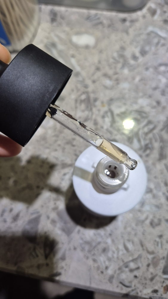 阿尔法熊果苷 2 鉴别护理精华素的真实用户使用照片