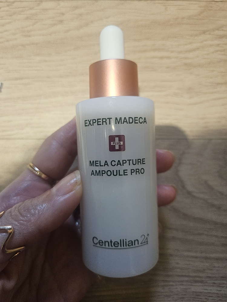센텔리안24 (CENTELLIAN24) 엑스퍼트 마데카 멜라 캡처 앰플Rx review image