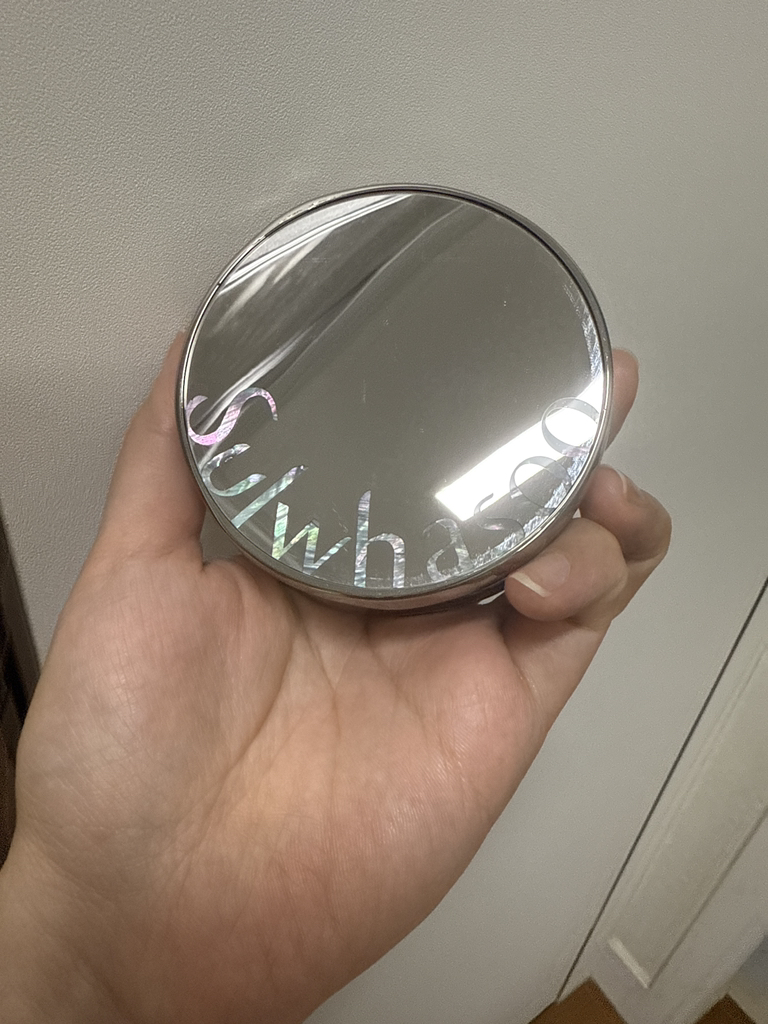 설화수 (Sulwhasoo) 퍼펙팅 쿠션 [SPF50+/PA+++] [11C1 쿨포슬린] review image