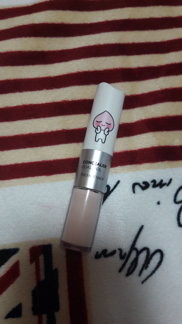 Real user review photo of Concealer Dual Veil [V107 Ivory Beige] (Apeach)