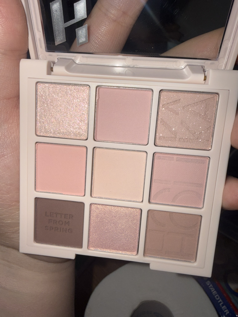 MyFave 心情眼影盒 [11 封来自春天的信］的真实用户使用照片