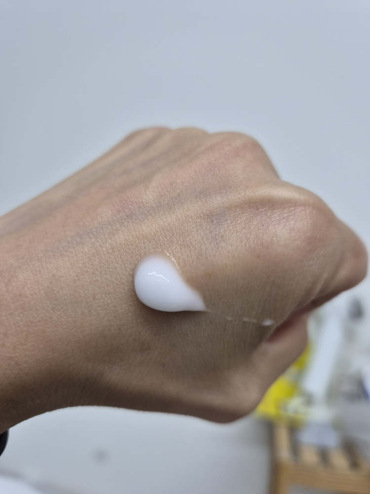 TTtH (테이크댓써말홈) 하이드로 모이스처 바디로션 review image