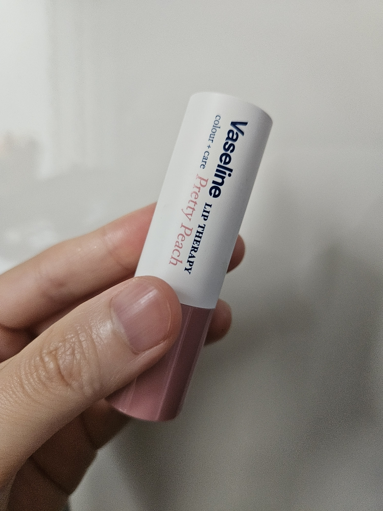 바세린 (Vaseline) 립 테라피 컬러 앤 케어 립밤 [프리티 피치] review image