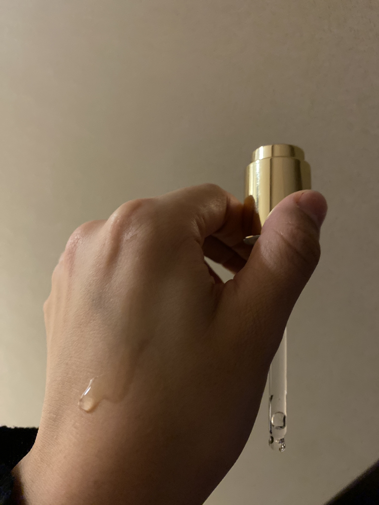 스킨푸드 (SKINFOOD) 로열허니 프로폴리스 인리치 에센스 review image