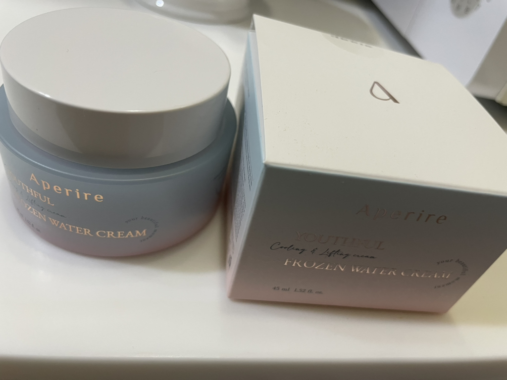 Ảnh đánh giá thực tế của người dùng về Youthful Frozen Water Cream