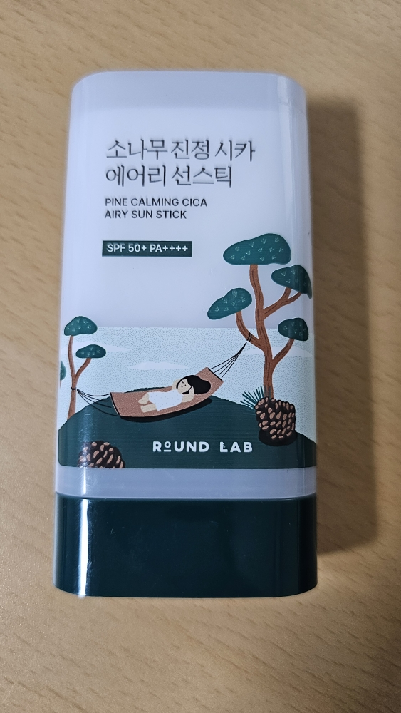 라운드랩 (ROUNDLAB) 소나무 진정 시카 에어리 선스틱 [SPF50+/PA++++] review image